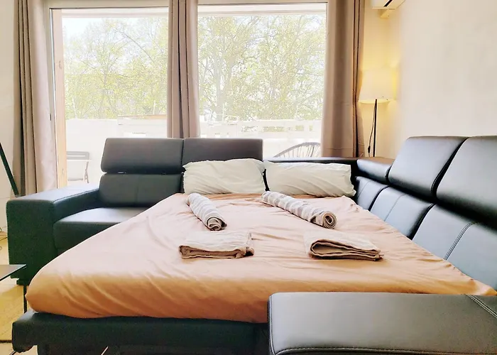 Suite From 1 To 6 - Bathtubs In Rooms - Air Conditioned Residential Appartement - Self-Arrival - Wifi - Netflix Disney - Kitchen - Laundry - Parking