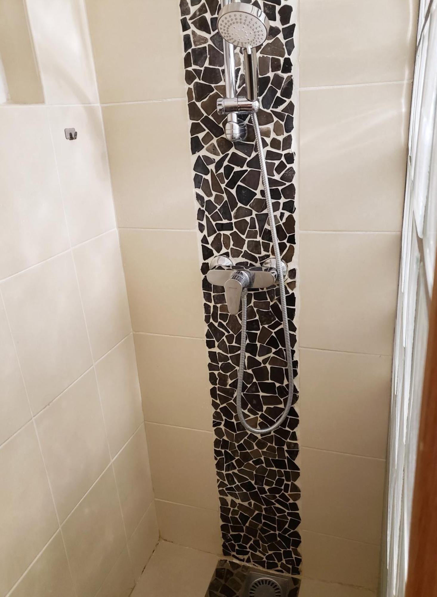 From 1 To 6 - Bathtubs In - Air Conditioned Residential - Self-arrival - Wifi - Netflix - Kitchen - Laundry - Parking Avignone