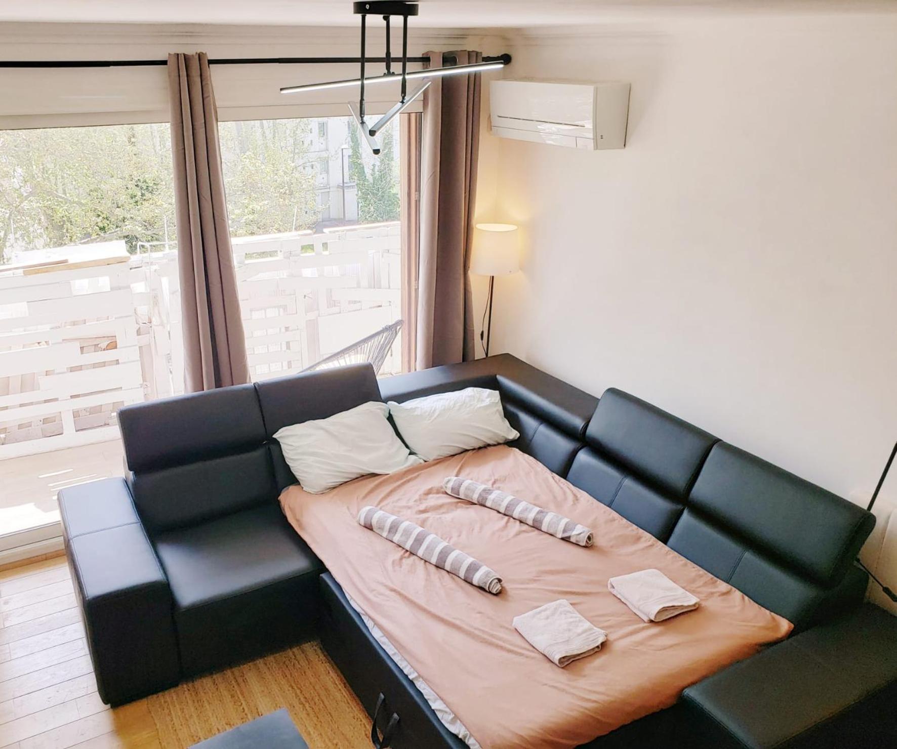 From 1 To 6 - Bathtubs In - Air Conditioned Residential - Self-arrival - Wifi - Netflix - Kitchen - Laundry - Parking * Avignone