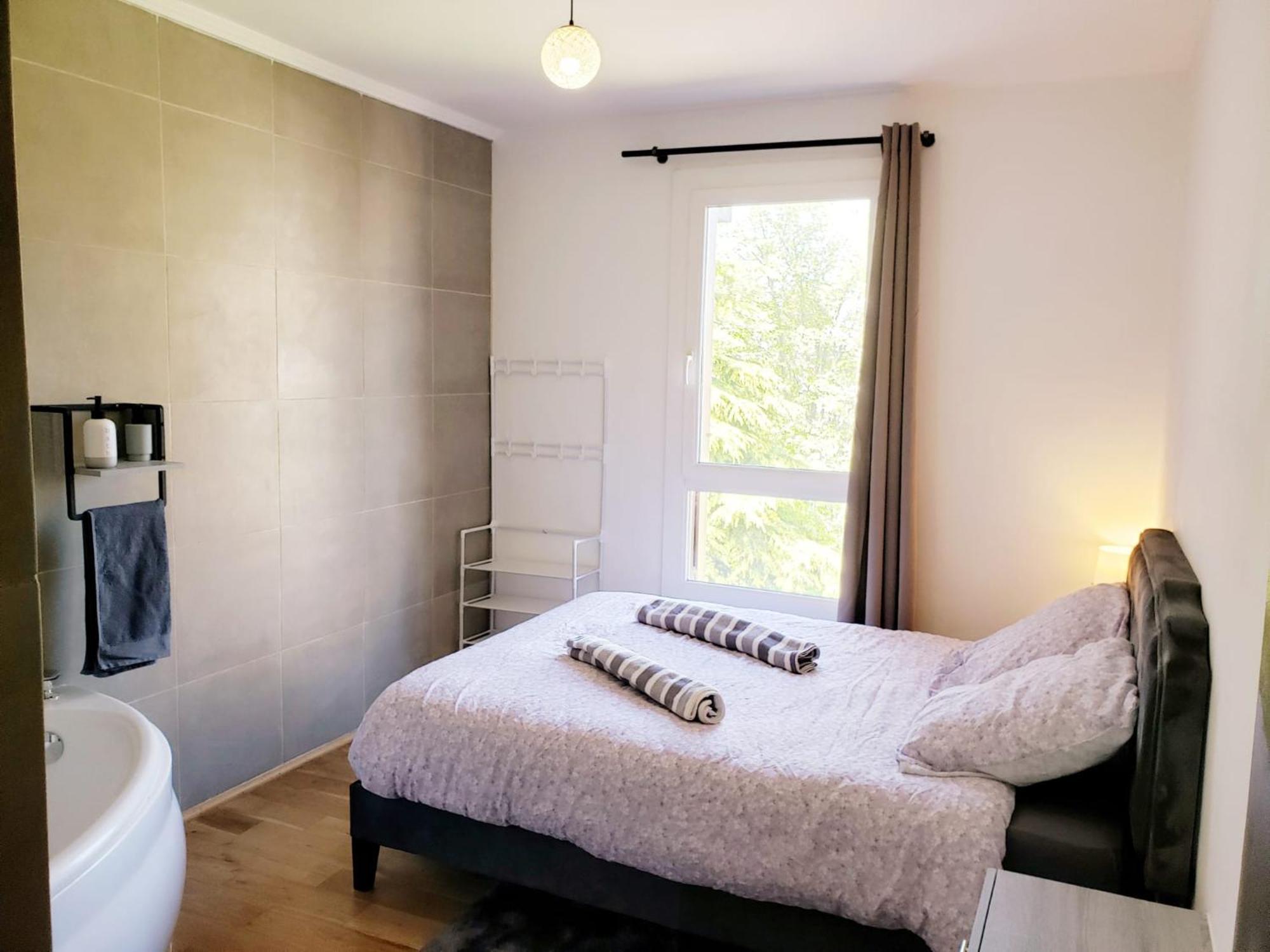 From 1 To 6 - Bathtubs In - Air Conditioned Residential - Self-arrival - Wifi - Netflix - Kitchen - Laundry - Parking Apartment *