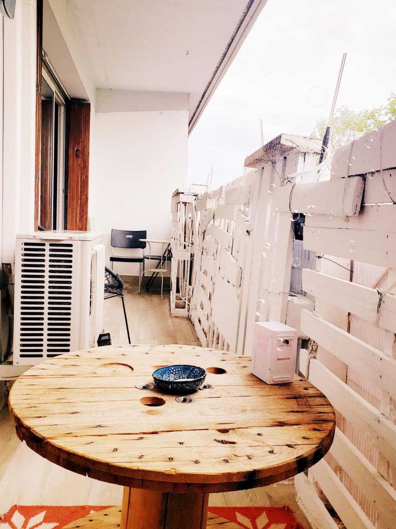 From 1 To 6 - Bathtubs In - Air Conditioned Residential - Self-arrival - Wifi - Netflix - Kitchen - Laundry - Parking *
